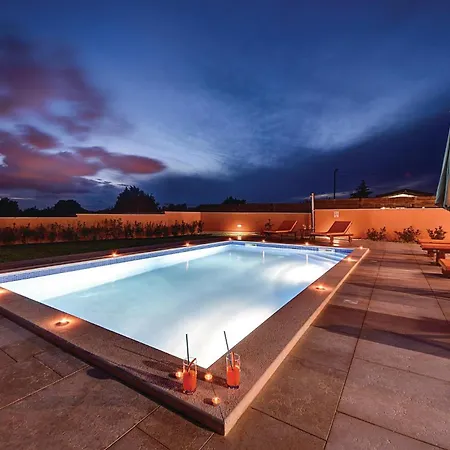 Tatil Evi Pet Friendly In Skatari Pula