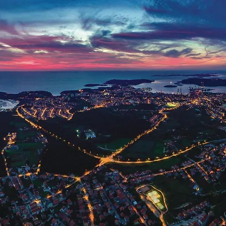 2 Bedroom Stunning Home In Skatari Ferienhaus