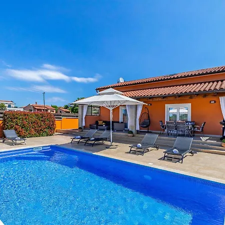 2 Bedroom Stunning Home In Skatari *