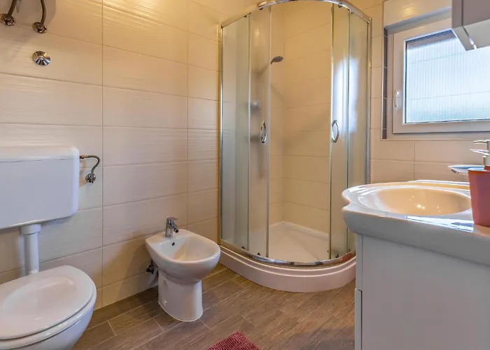 펜션 2 Bedroom Stunning In Skatari