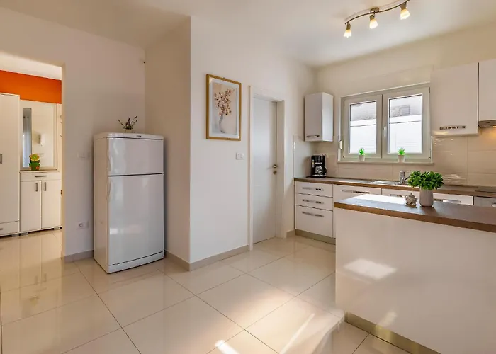 2 Bedroom Stunning In Skatari Σπίτι διακοπών *