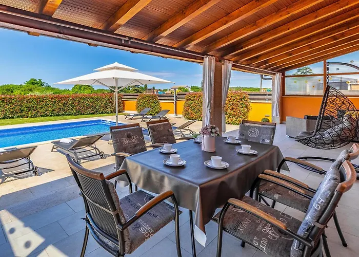 Σπίτι διακοπών 2 Bedroom Stunning In Skatari Πούλα