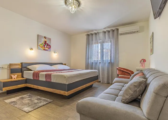 2 Bedroom Stunning In Skatari بيت للعطل بولا
